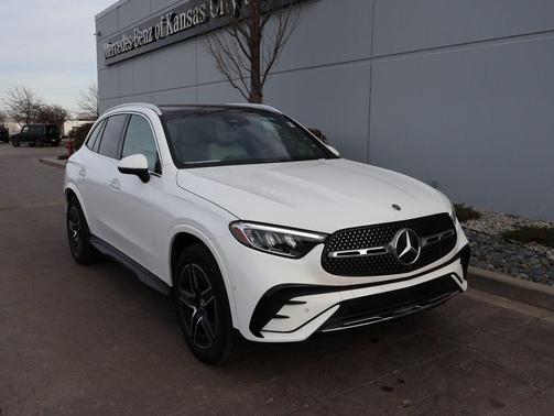 2026 Mercedes-Benz GLC 300 4MATIC