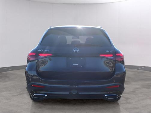 2026 Mercedes-Benz GLC 300 4MATIC