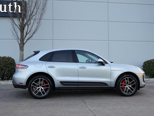 2022 Porsche Macan S