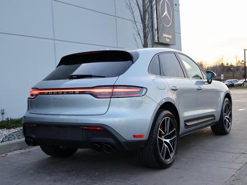 2022 Porsche Macan S