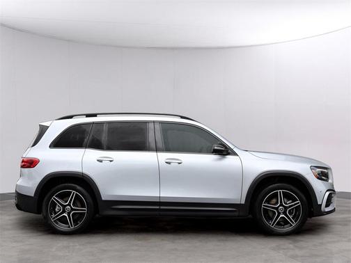 2025 Mercedes-Benz GLB 250 4MATIC