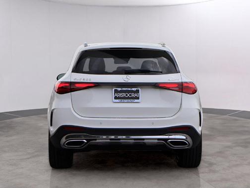 Polar White 2026 Mercedes-Benz GLC 300 4MATIC