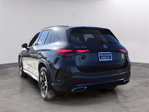 2026 Mercedes-Benz GLC 300 4MATIC