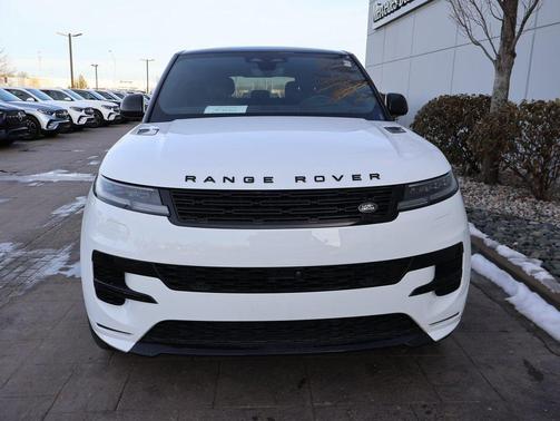 2025 Land Rover Range Rover Sport SE