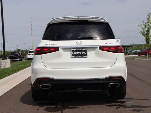 Polar White 2026 Mercedes-Benz GLS 450 4MATIC