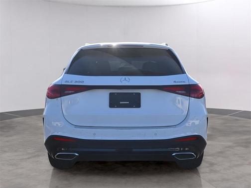 2026 Mercedes-Benz GLC 300 4MATIC