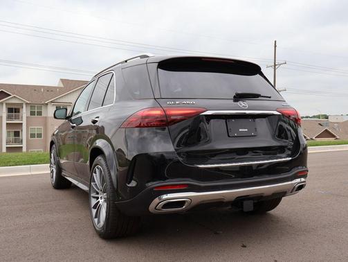Obsidian Black Metallic 2026 Mercedes-Benz GLE 450 4MATIC