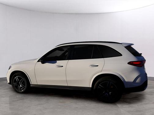 2026 Mercedes-Benz GLC 300 4MATIC