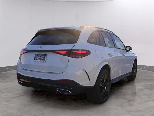 2026 Mercedes-Benz GLC 300 4MATIC