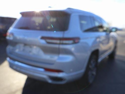 2022 Jeep Grand Cherokee L Overland