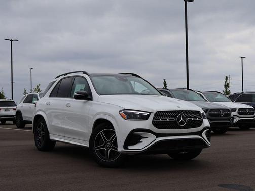 Polar White 2026 Mercedes-Benz GLE 450 4MATIC