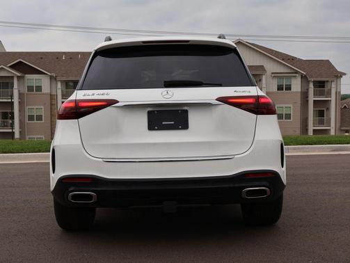Polar White 2026 Mercedes-Benz GLE 450 4MATIC