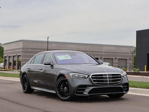 MANUFAKTUR Graphite Metallic 2026 Mercedes-Benz S-Class 4MATIC