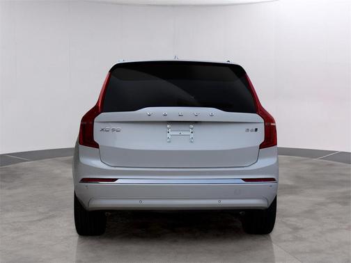 2025 Volvo XC90 B6 Ultra