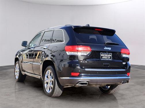 2019 Jeep Grand Cherokee Summit