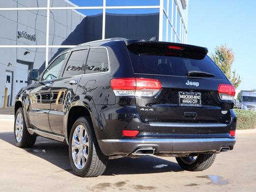 2019 Jeep Grand Cherokee Summit
