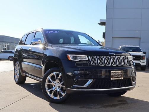 2019 Jeep Grand Cherokee Summit