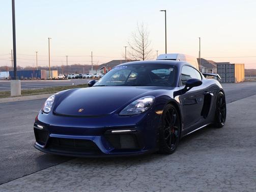 2022 Porsche 718 Cayman GT4