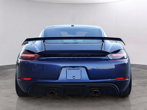 2022 Porsche 718 Cayman GT4