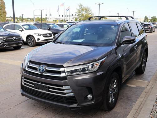 2018 Toyota Highlander Hybrid Platinum