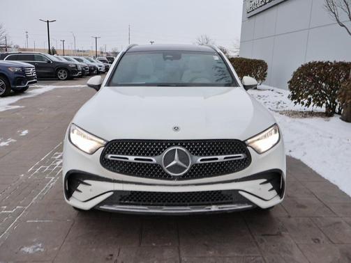 2025 Mercedes-Benz GLC 300 4MATIC