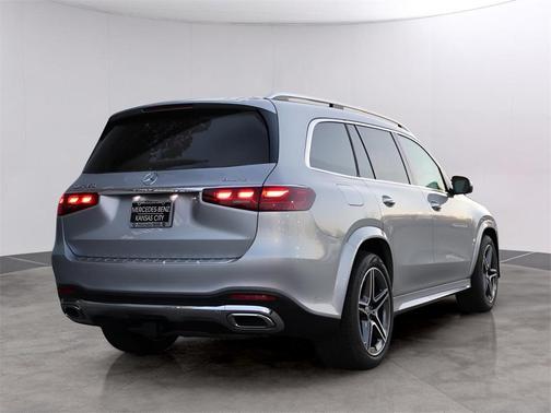 2025 Mercedes-Benz GLS 450 4MATIC