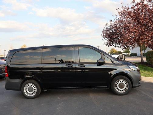 2019 Mercedes-Benz Metris Base