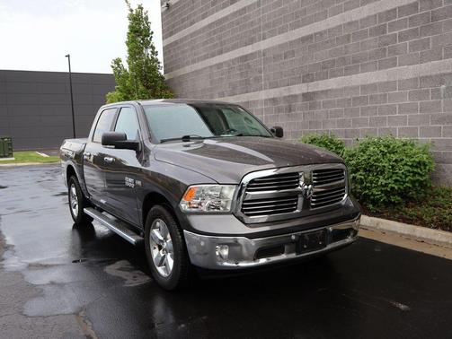 Granite Crystal Metallic Clearcoat 2018 RAM 1500 Big Horn
