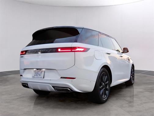 2024 Land Rover Range Rover Sport SE
