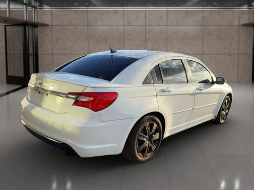 2012 Chrysler 200 LX