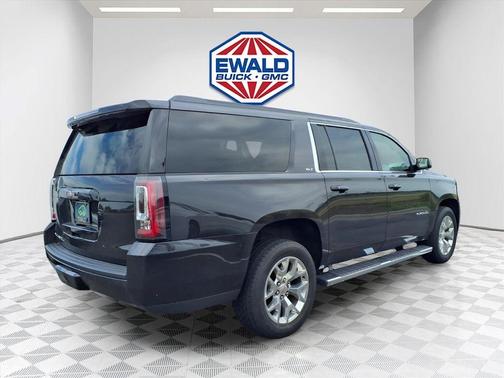 Carbon Black Metallic 2020 GMC Yukon XL SLT