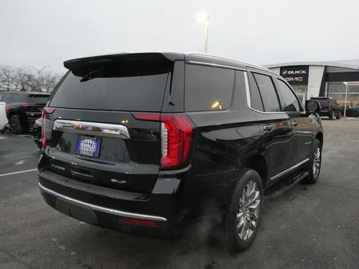 2022 GMC Yukon SLT
