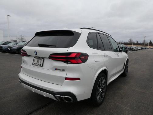 2026 BMW X5 M60i