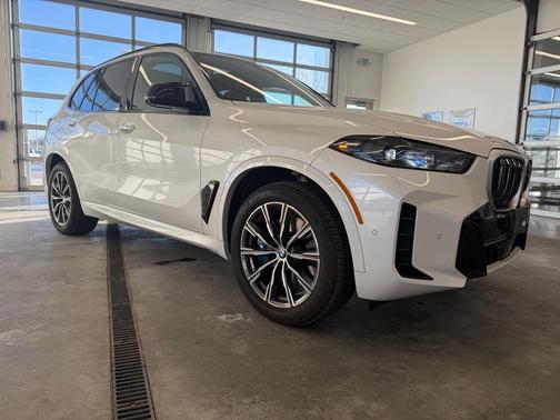 2026 BMW X5 M60i