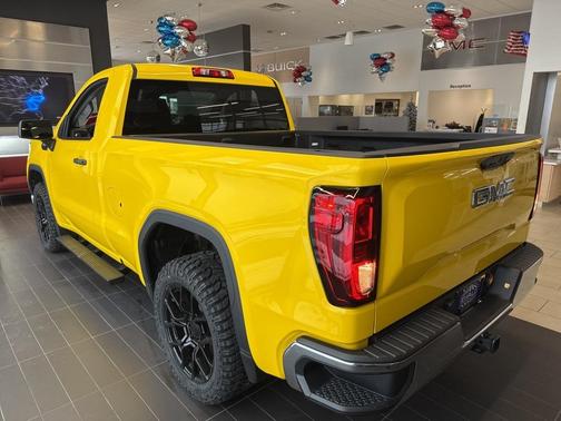 2025 GMC Sierra 1500 Pro