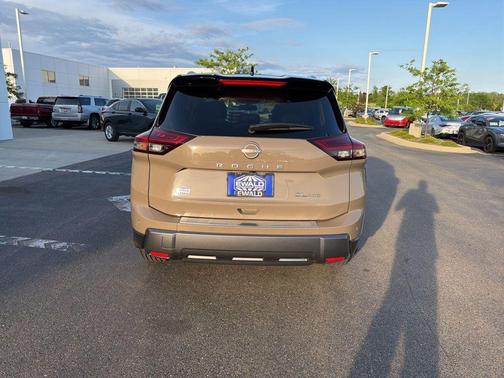 Dk Beige Blk 2024 Nissan Rogue SL