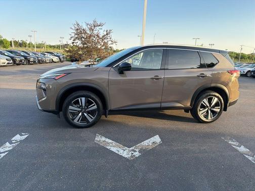 Dk Beige Blk 2024 Nissan Rogue SL