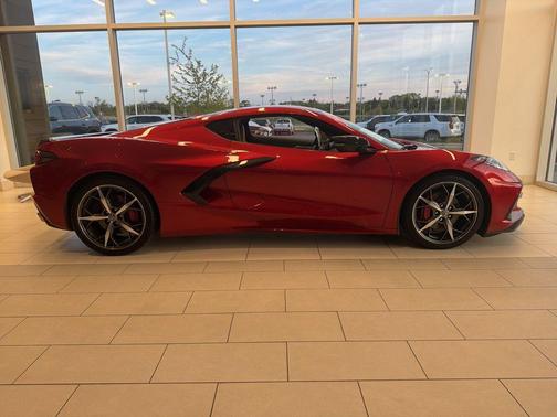 Red Mist Metallic Tintcoat 2022 Chevrolet Corvette Stingray w/2LT