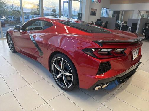 Red Mist Metallic Tintcoat 2022 Chevrolet Corvette Stingray w/2LT