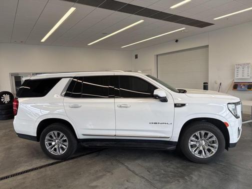Summit White 2024 GMC Yukon Denali