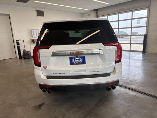Summit White 2024 GMC Yukon Denali