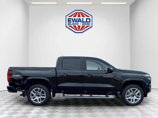 Black 2025 Chevrolet Colorado Z71