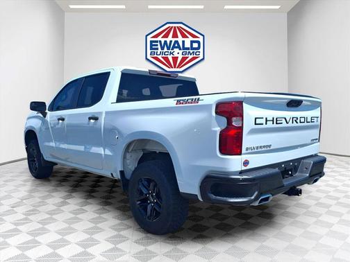 Summit White 2023 Chevrolet Silverado 1500 Custom Trail Boss