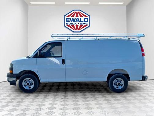 Summit White 2025 GMC Savana 3500 Work Van