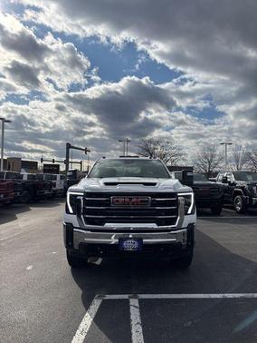 Summit White 2024 GMC Sierra 2500 SLE