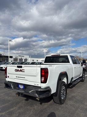 Summit White 2024 GMC Sierra 2500 SLE