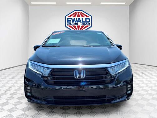 Crystal Black Pearl 2023 Honda Odyssey Touring