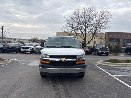 Summit White 2024 Chevrolet Express 3500 LT