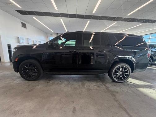 2024 Chevrolet Suburban RST