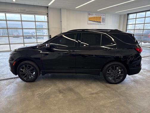 Mosaic Black Metallic 2024 Chevrolet Equinox RS